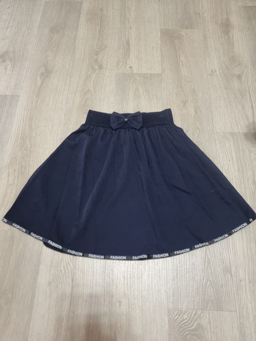 Продам Школьную одежду