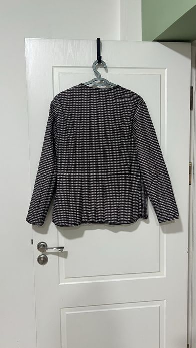 Куртка /Легкая но теплая курточка , размера L