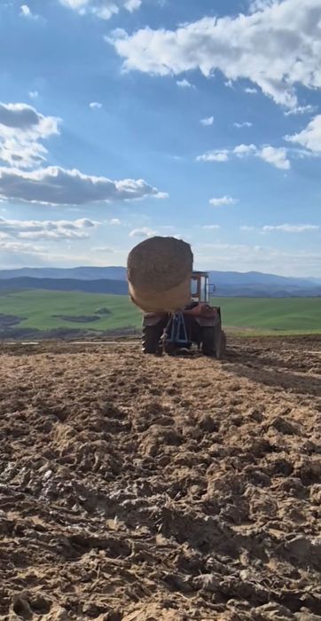 Incarcator spate tractor