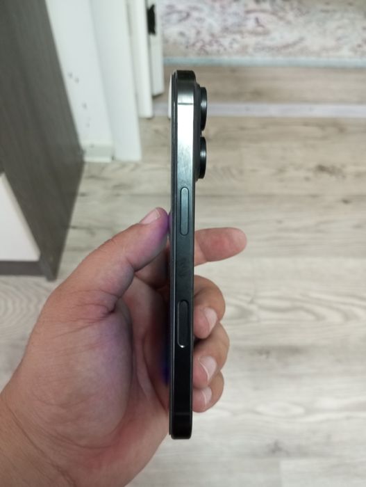 Продам iPhone 16pro