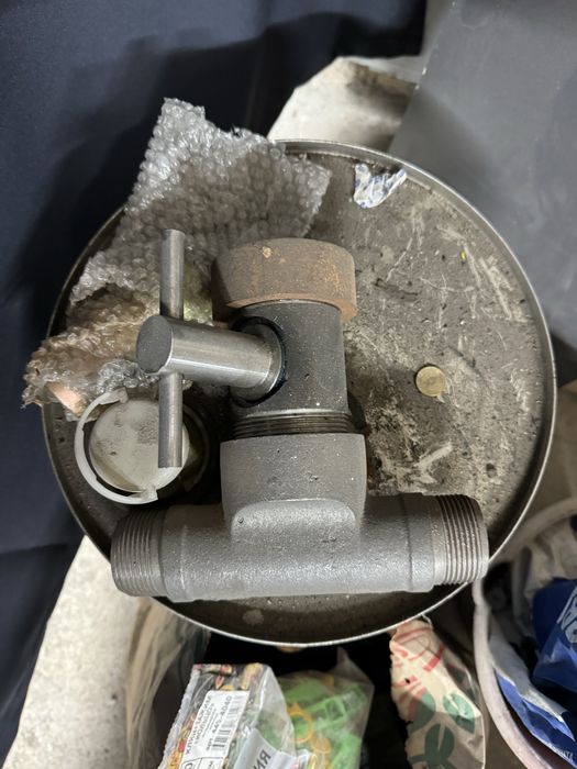 Кран дозатор для пескоструя