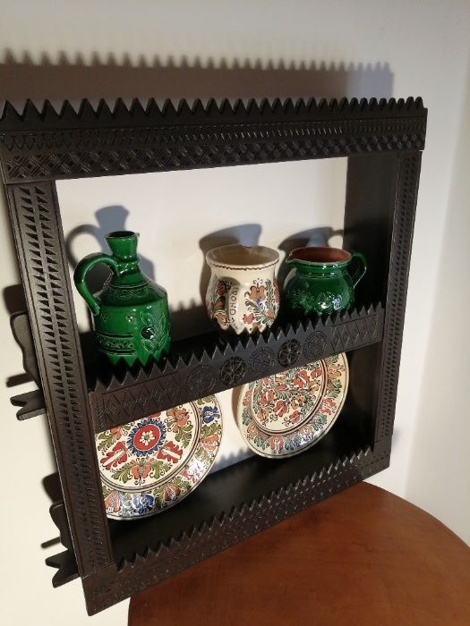 Vand blidar din lemn de tei sculptat cu 2 polite