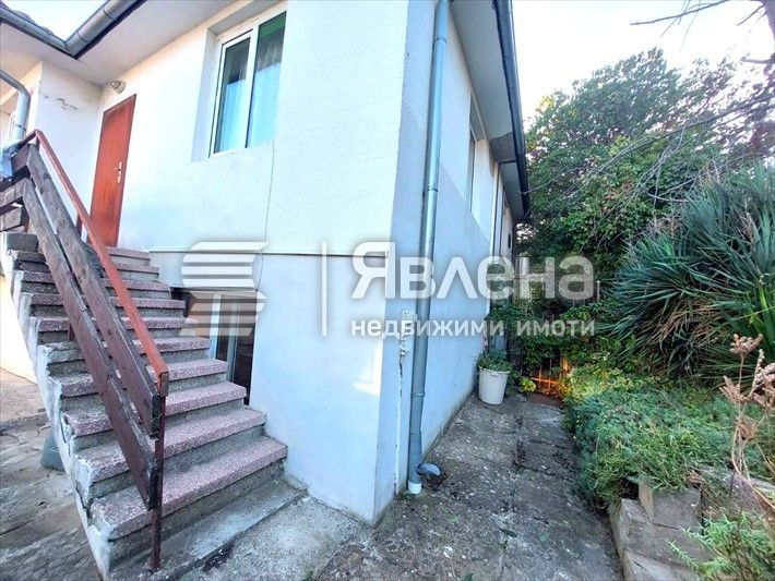 Дава се под наем Къща в к.к. Слънчев бряг - 94 кв.м за 550 € - Снимка #2