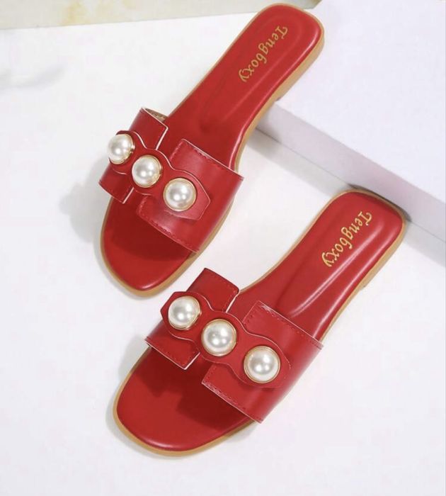 Slapi dama marimea 38