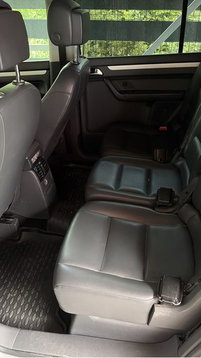 VOLKSWAGEN Touran 2013 — imagine 3