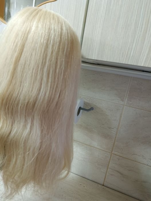 Vând manechin cu păr natural, blond!