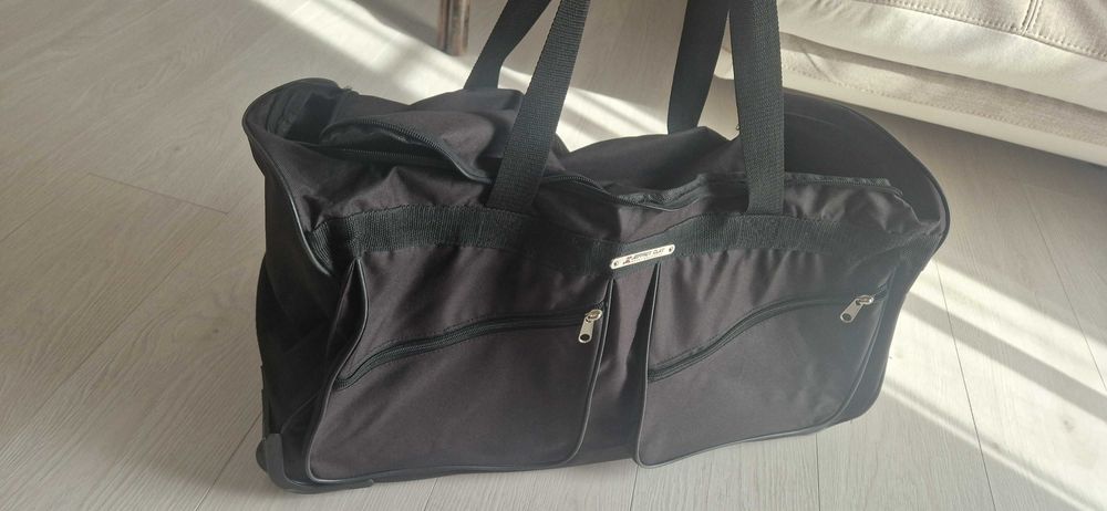 Geanta neagra cu 2 buzunare