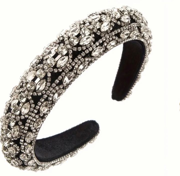 Красива диадема с  кристали