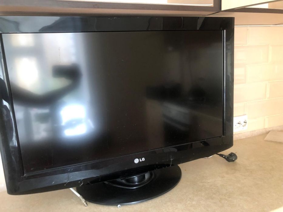 Продам телевизор LG