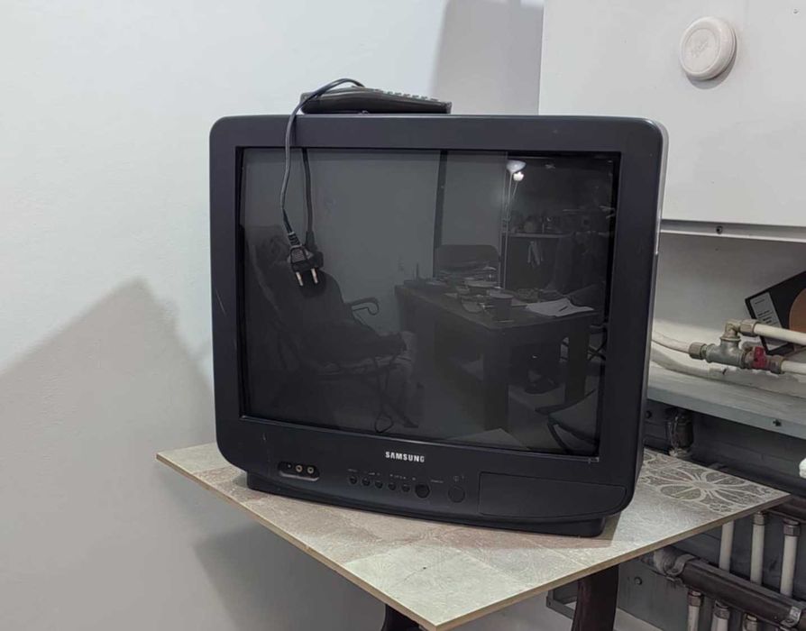 Продавам работещ телевизор SAMSUNG