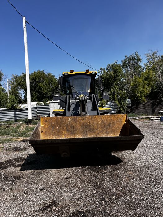 Погрузчик XCMG LW300 FN