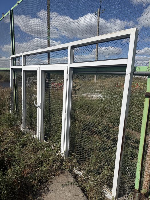 Продам недорого окно раму со стеклами