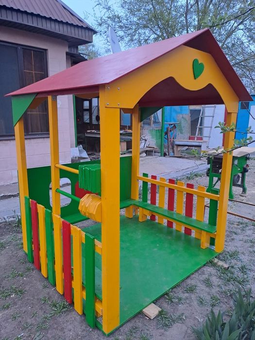 Продам детскую площадку