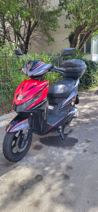 Scuter electric Storm cu sau fără Permis limitată 25km sau  60km la or