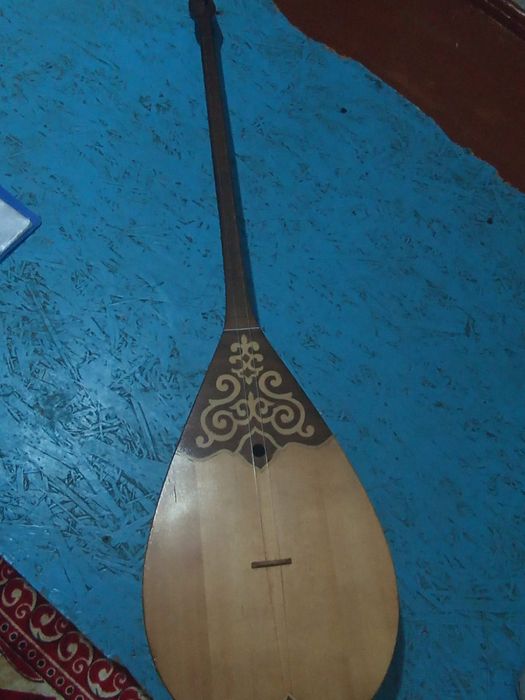 Продается домбыра