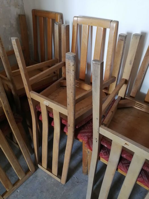 Vand 8 scaune lemn, spatar inalt