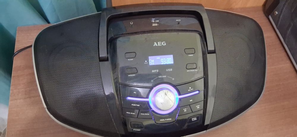 radio CD stereo-AEG SRP 4354 btt++