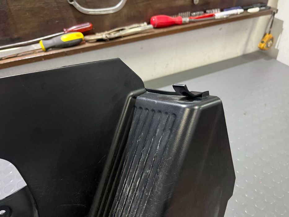 Черен почиващ педал за BMW E46 (седан и комби)