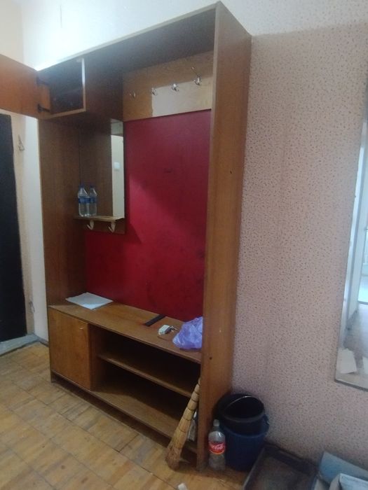 Прихожий шкаф состоянии хороший
