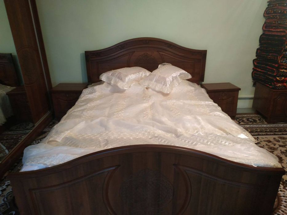 Mebel komplekt sotiladi