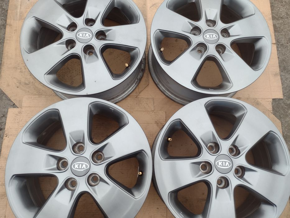 Перфектни 16-5х114.3 ЕТ54 6.5j Kia Pro Ceed
