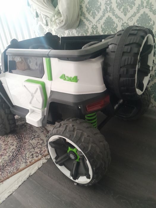 Детский Машина с амартизаторам