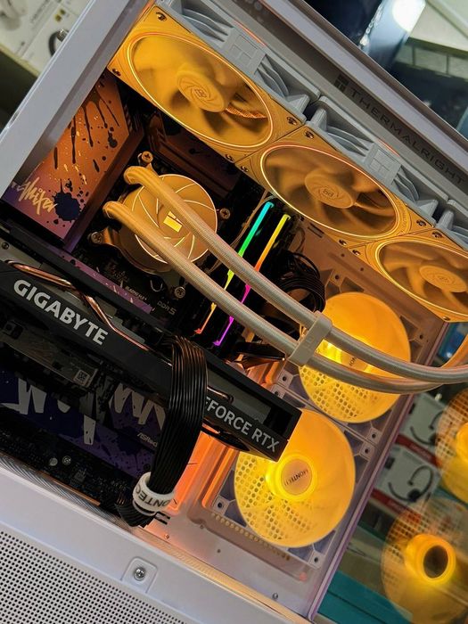 Game zone Bugatti uz mijozlarika kompyuter terib berishni boshladi