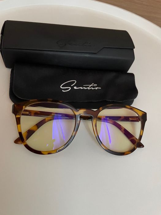 Очила за защита от синя светлина