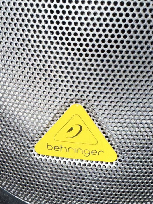 Boxe behringer active