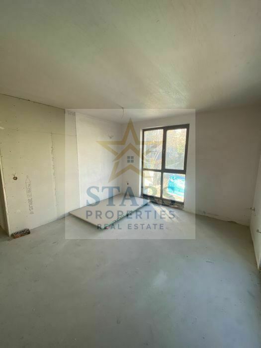 Продава се Двустаен апартамент в Варна, Бриз - 58 кв.м за 2673 €/кв.м - Снимка #1