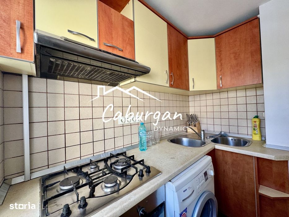 Apartament cu 3 camere, 80mp utili + balcoane, etaj 1/4, Centru