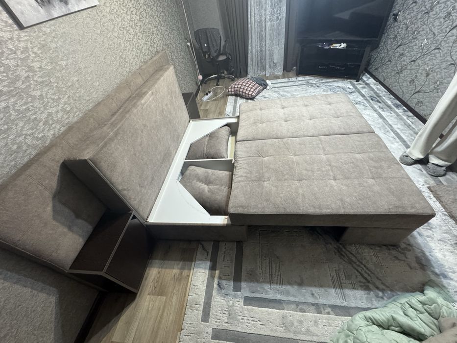 Диван раздвижной с тумбами