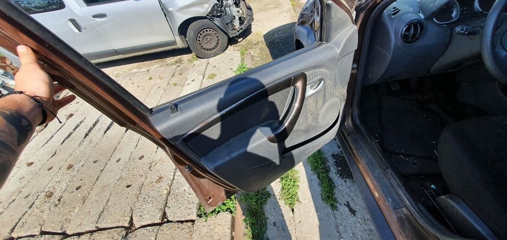 Dezmembrez Dacia Duster 2009 2020 2x4 4x4