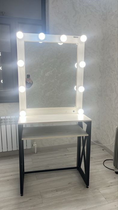 стол зеркало с подсветкой