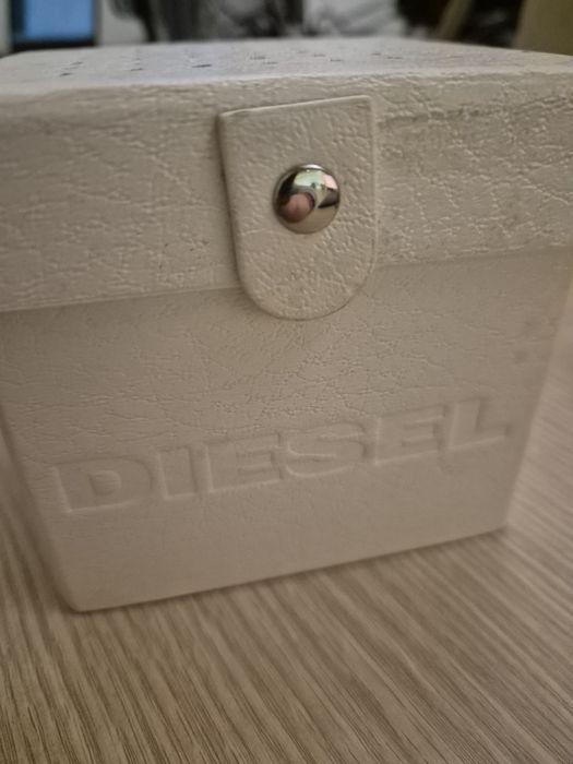 Diesel часовник оригинален