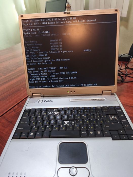 Ноутбук nec versa M500e