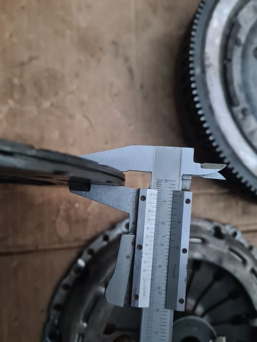 Комплект съединител с демпферен маховик Peugeot 807 2.2hdi 128кс.