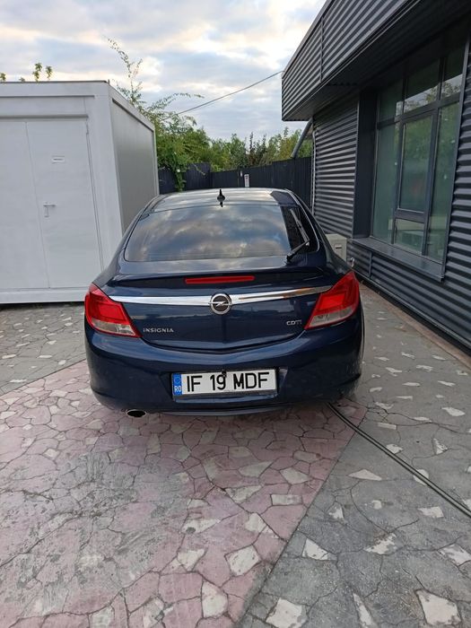 Opel insignia full clasa limuzină
