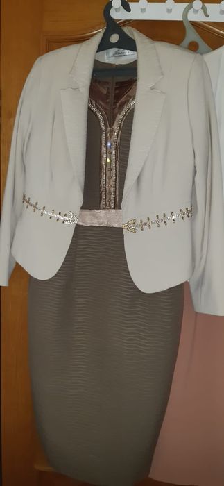 Женские костюмы с платьями