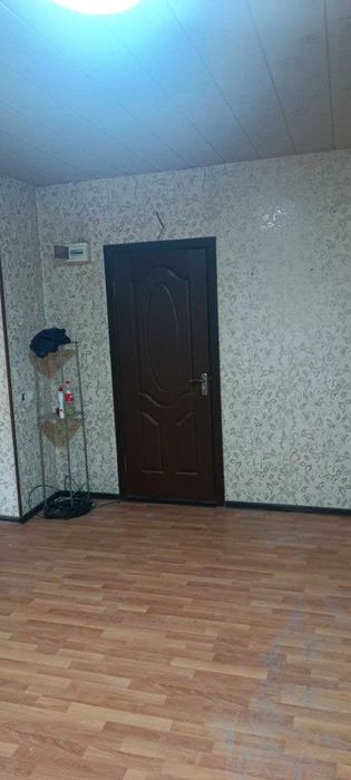 Куйлик бозор квартира сотилади 2*3/1/9 60кв. м.