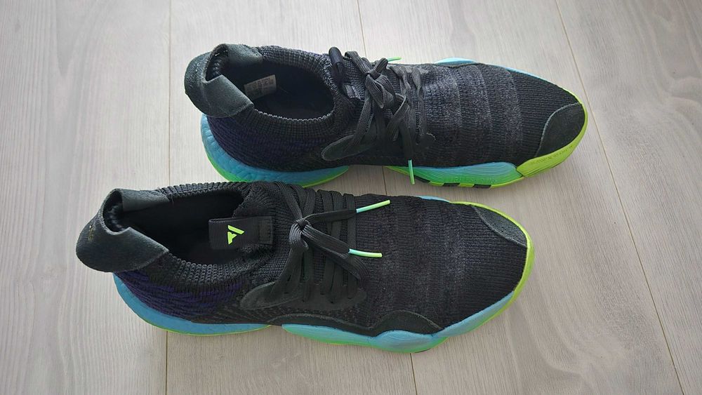 Маратонки Adidas Lightstrike