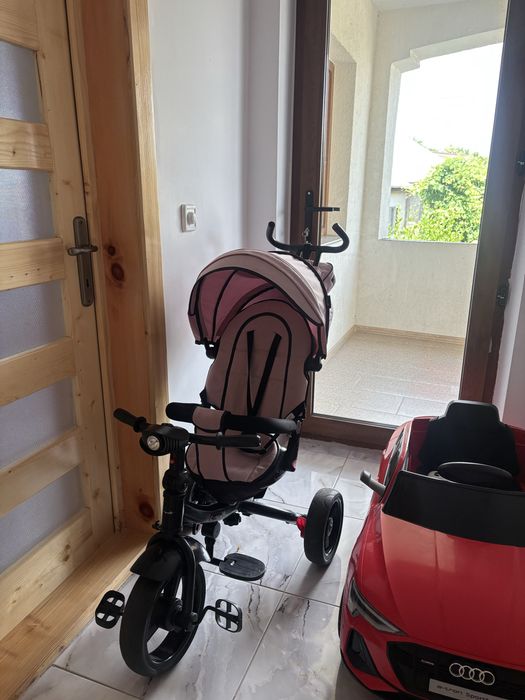 Tricicletă multifuncțională pentru copii.