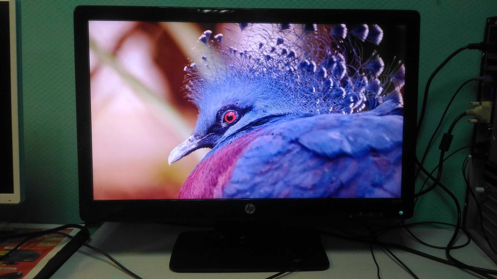 HP_Full HD 22"дюйма .55см. ( .VGA, DVI. )