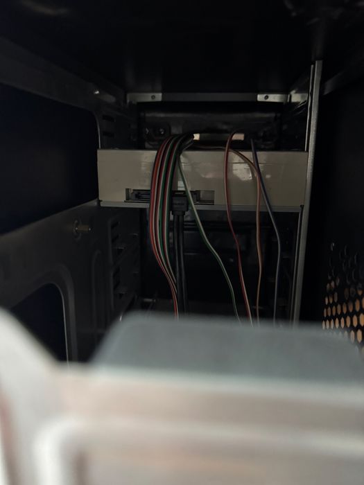 Кейс дла компьютера с дисководом