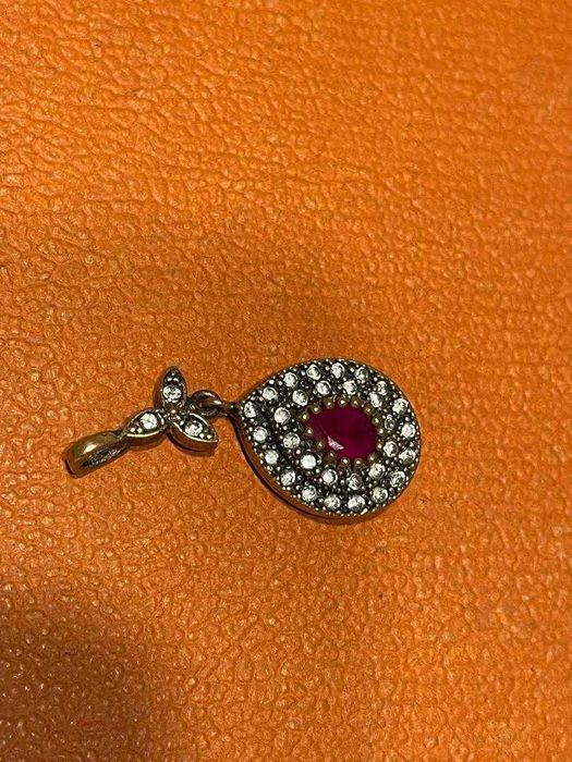 Lant si medalion pandantiv vechi din argint cu pietre