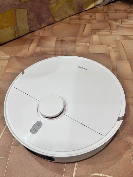 Продам Xiaomi Robot Vacuum X20+ 

Продаю робот-