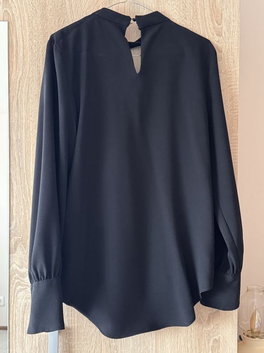 Bluza Zara cu decolteu in V