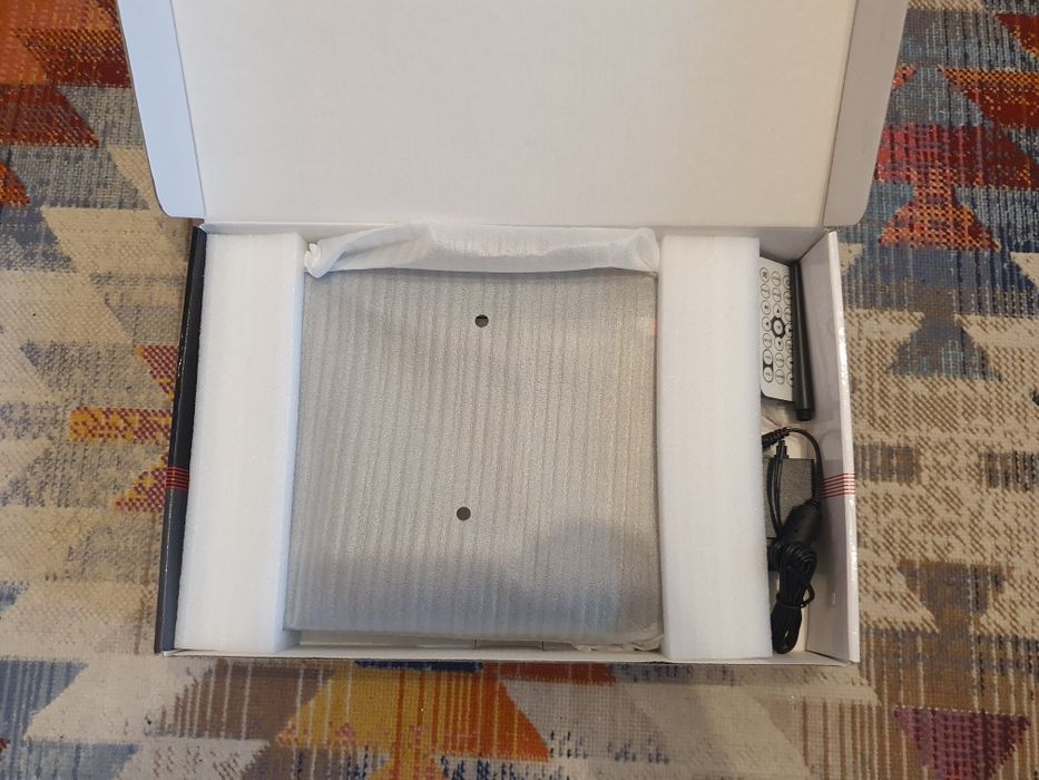 Rama foto digitala BRAUN DigiFrame 1083, (9,7"/4:3) - NOUA