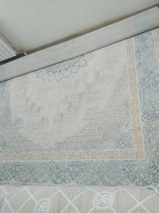 Ковер в отличном состоянии 2.5*5