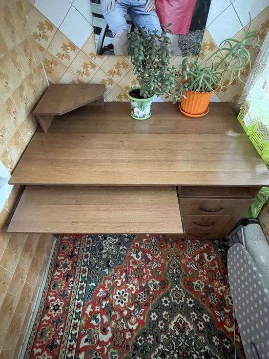 Стол письменный/компьютерный